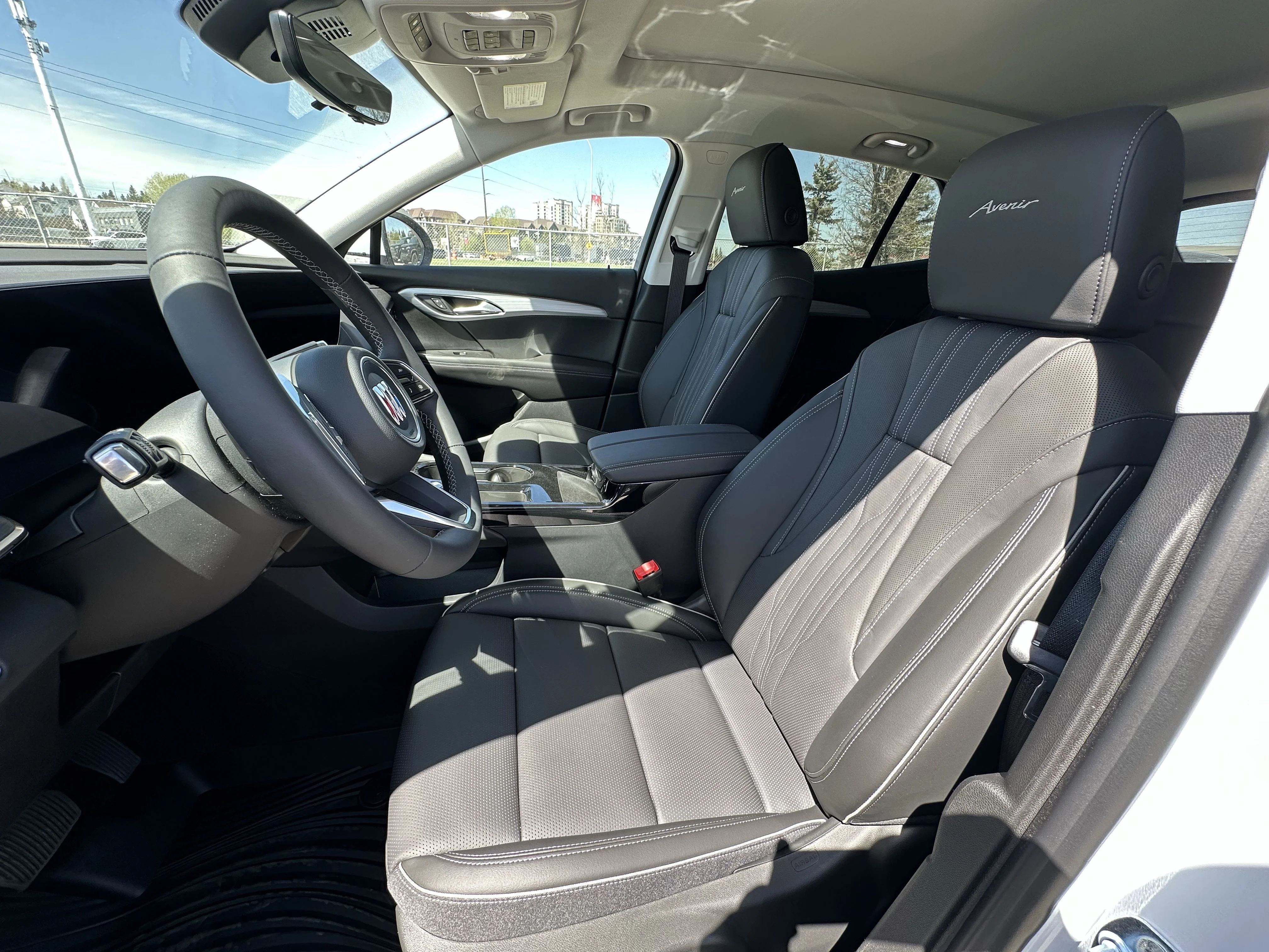 New 2026 Iridescent White Tricoat Buick Avenir image 10