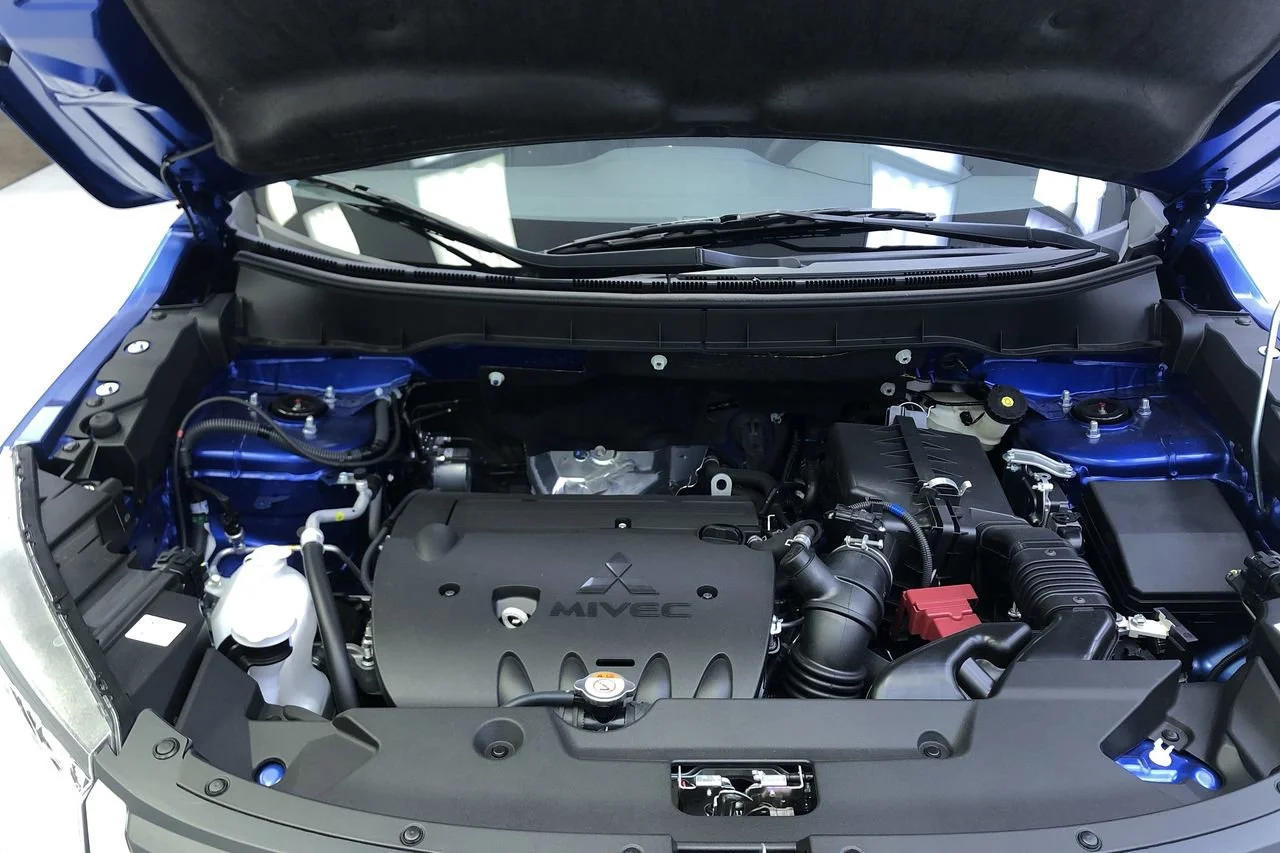 New 2026 Octane Blue Mitsubishi S image 28