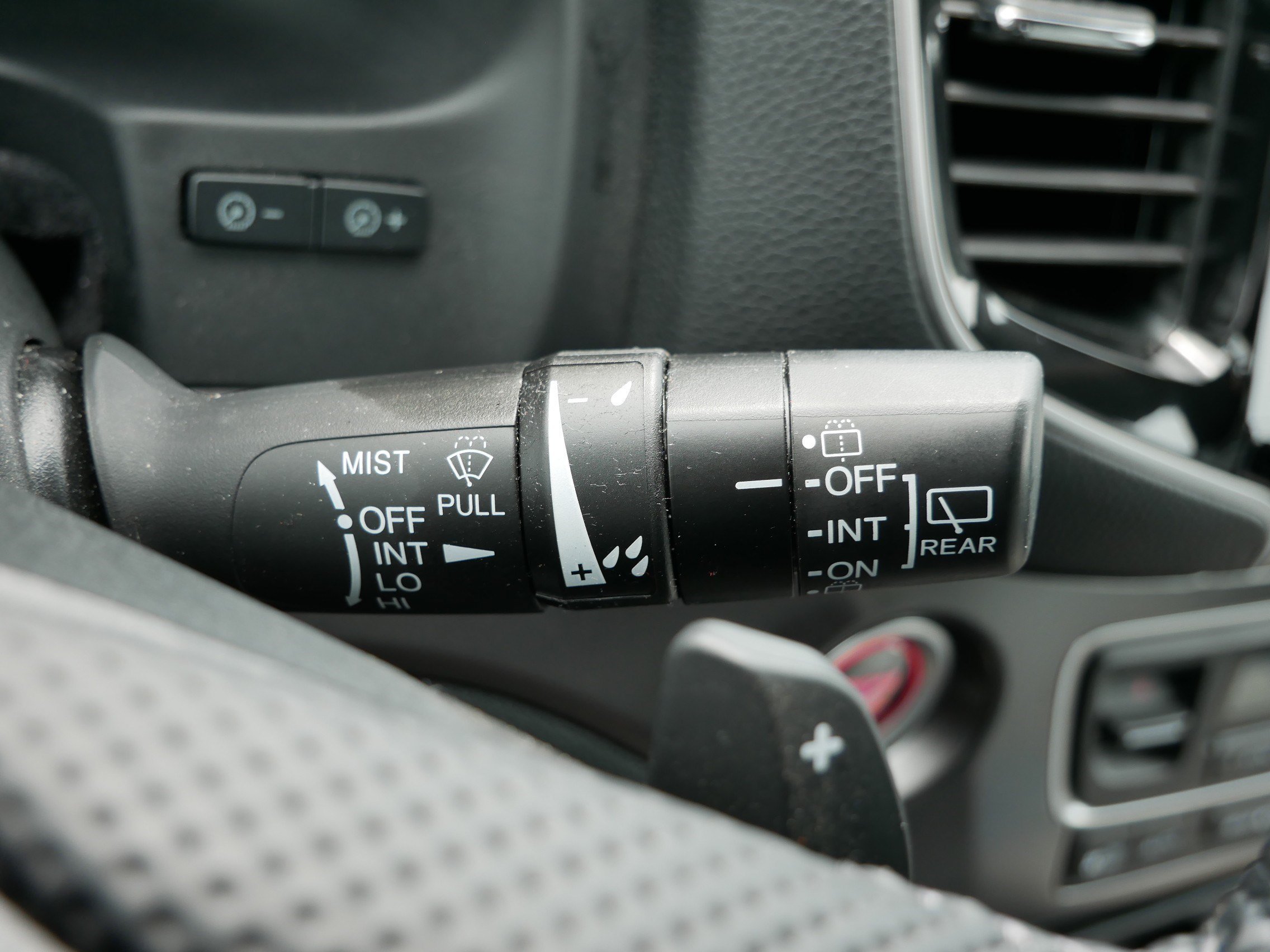 2023 Honda Passport EX-L - Photo 32