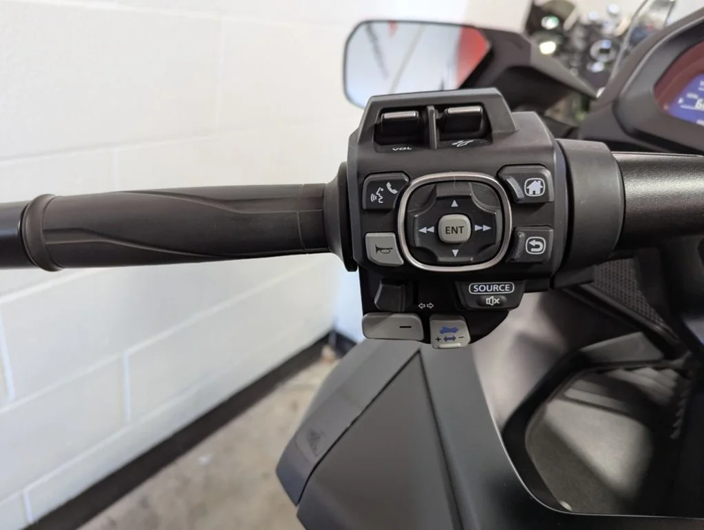 Certified Used 2021 BLACK Honda Powersports Tour Automatic DCT image 12