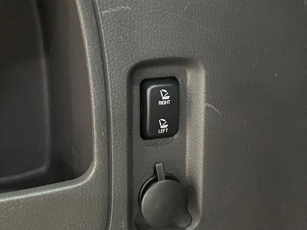 Used 2014 Blue Ford SEL image 14