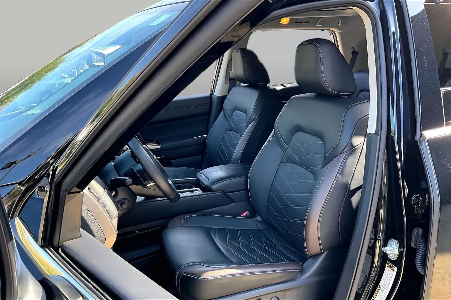 Used 2024 Super Black Nissan Platinum image 8