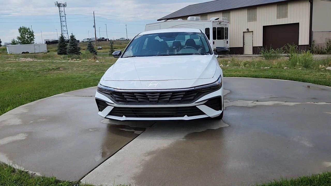 New 2026 Serenity White Hyundai SEL Sport image 4