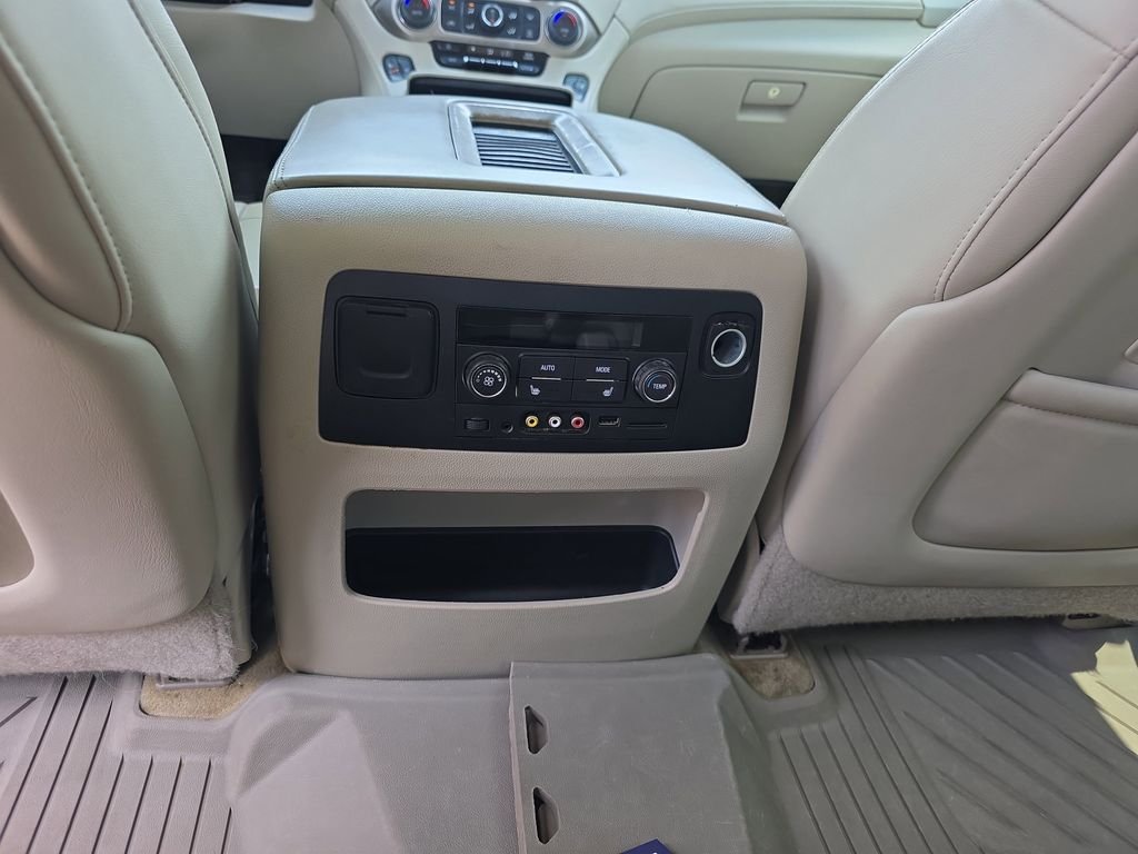 Used 2015 White GMC Denali image 33