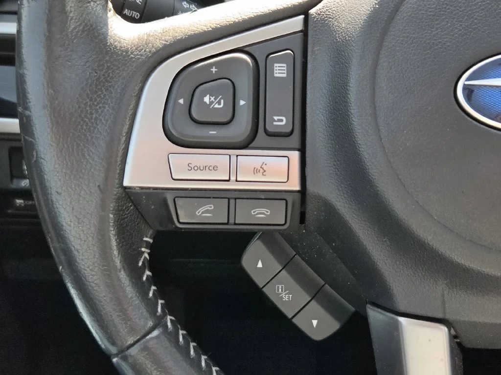 Used 2017 Silver Subaru 2.5i Limited image 29