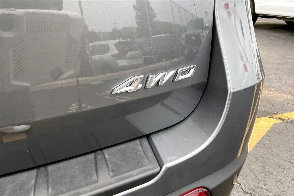 New 2026 Carbonized Gray Metallic Ford Active image 7