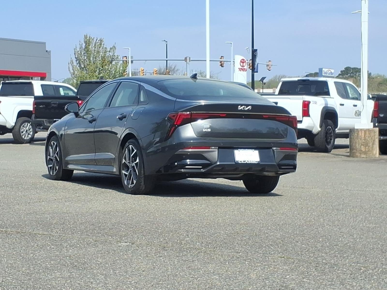 Used 2025 Interstellar Gray Kia EX image 8
