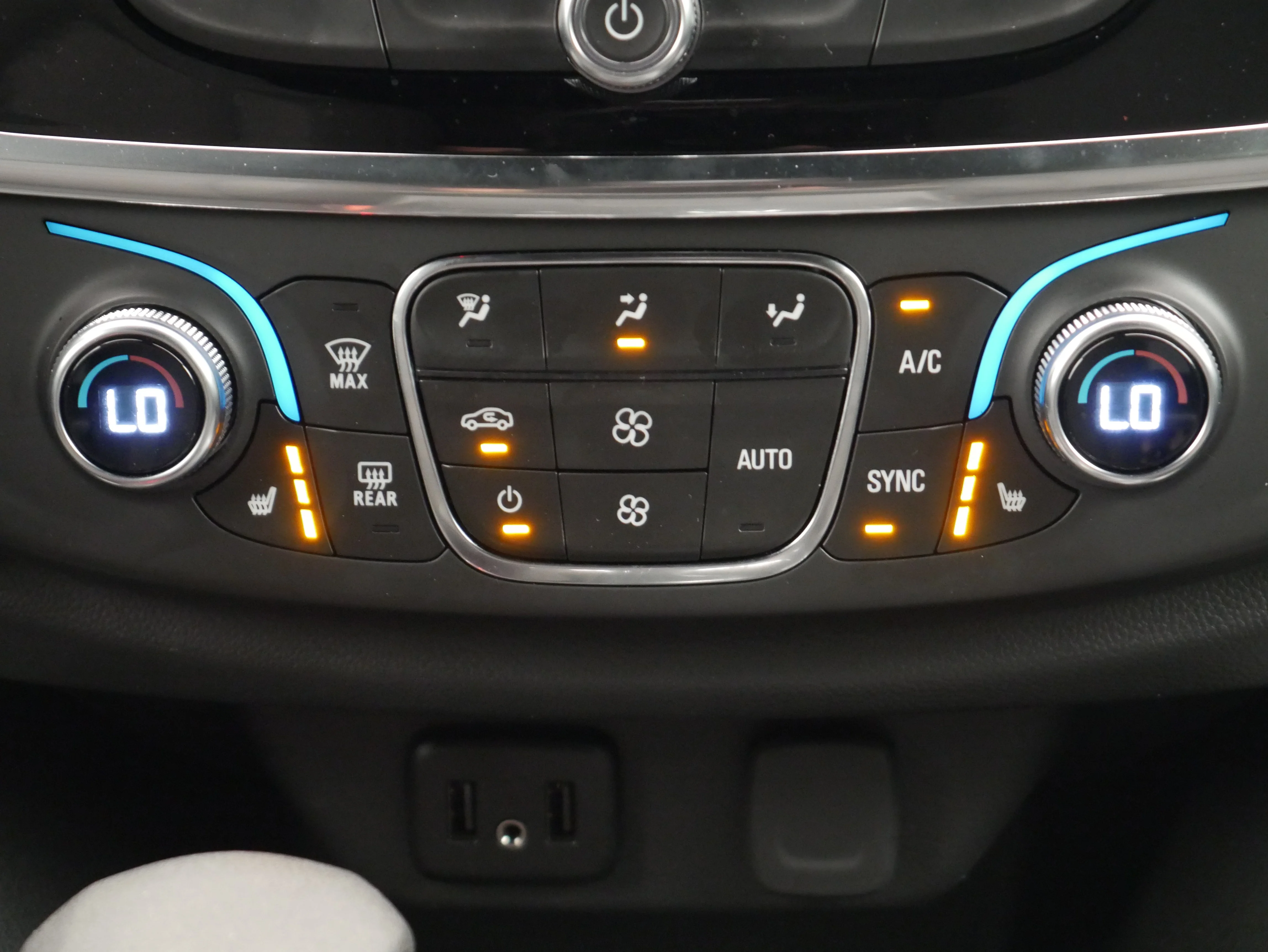 2023 Chevrolet Traverse 1LT - Photo 20