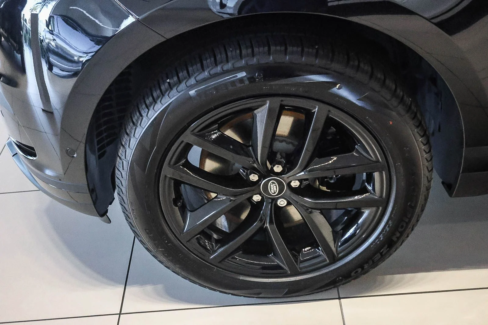 New 2026 Santorini Black Land Rover S image 10