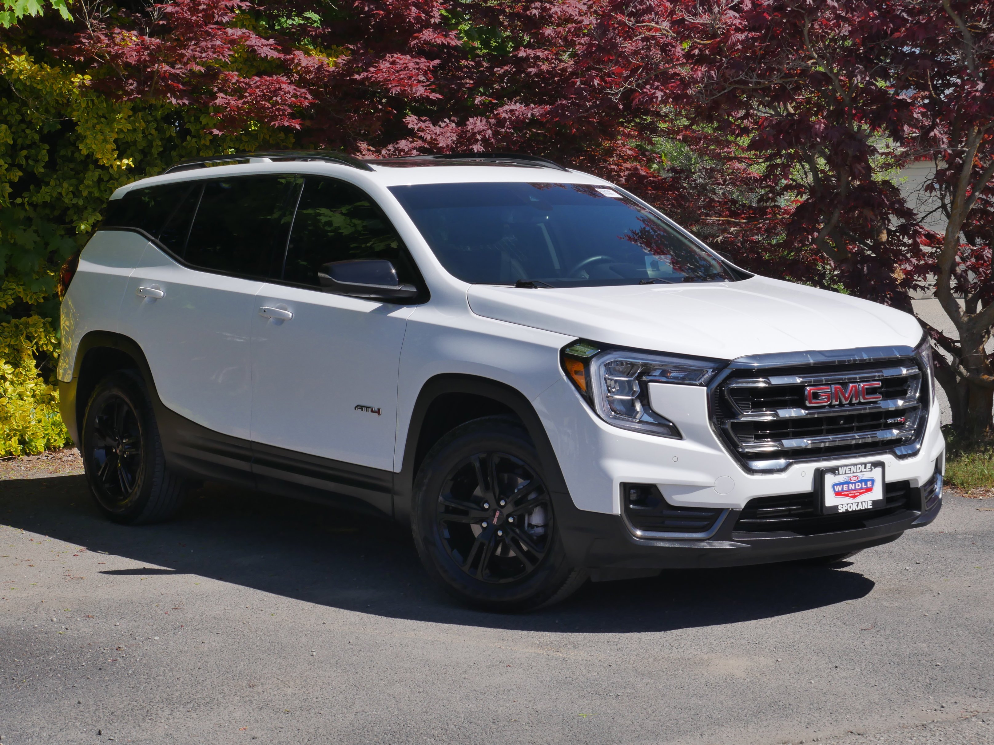 Used 2024 Summit White GMC AT4 image 21
