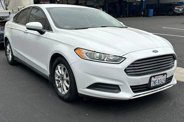 Used 2016 Oxford White Ford S image 2