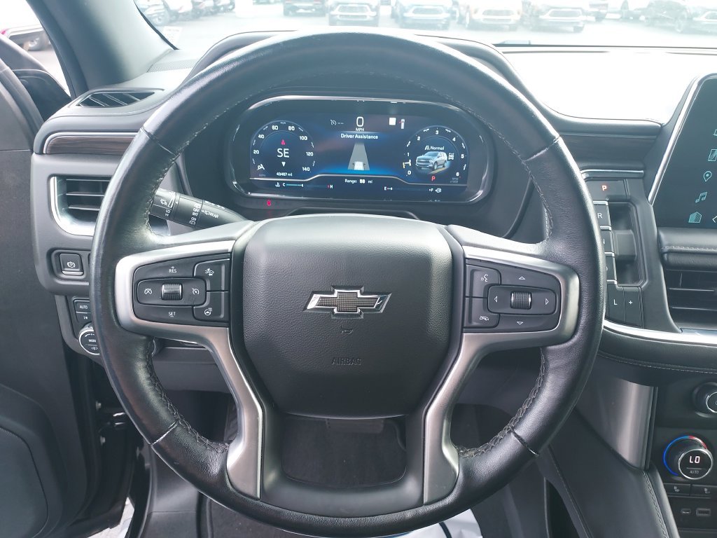 Used 2022 Black Chevrolet Z71 image 17