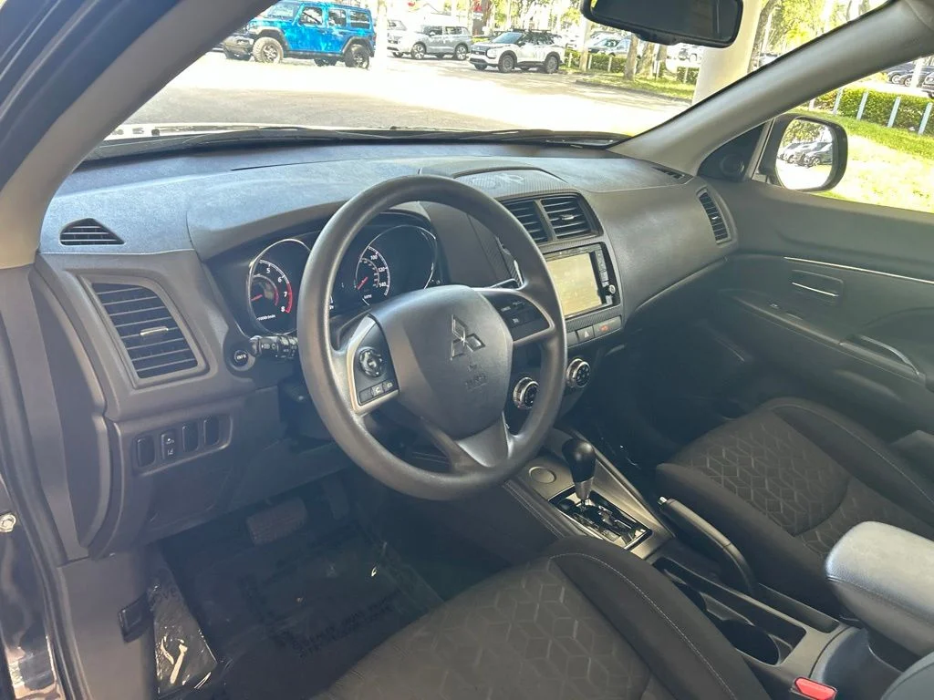 Used 2021 Black Mitsubishi 2.0 ES image 6