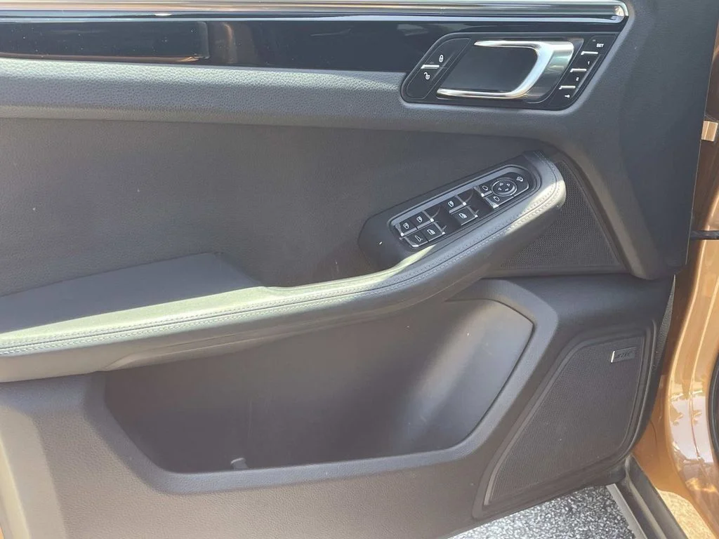 Used 2015 Gold Porsche S image 12