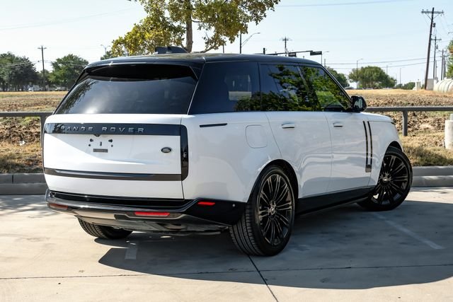 Used 2022 Fuji White Land Rover SE image 11
