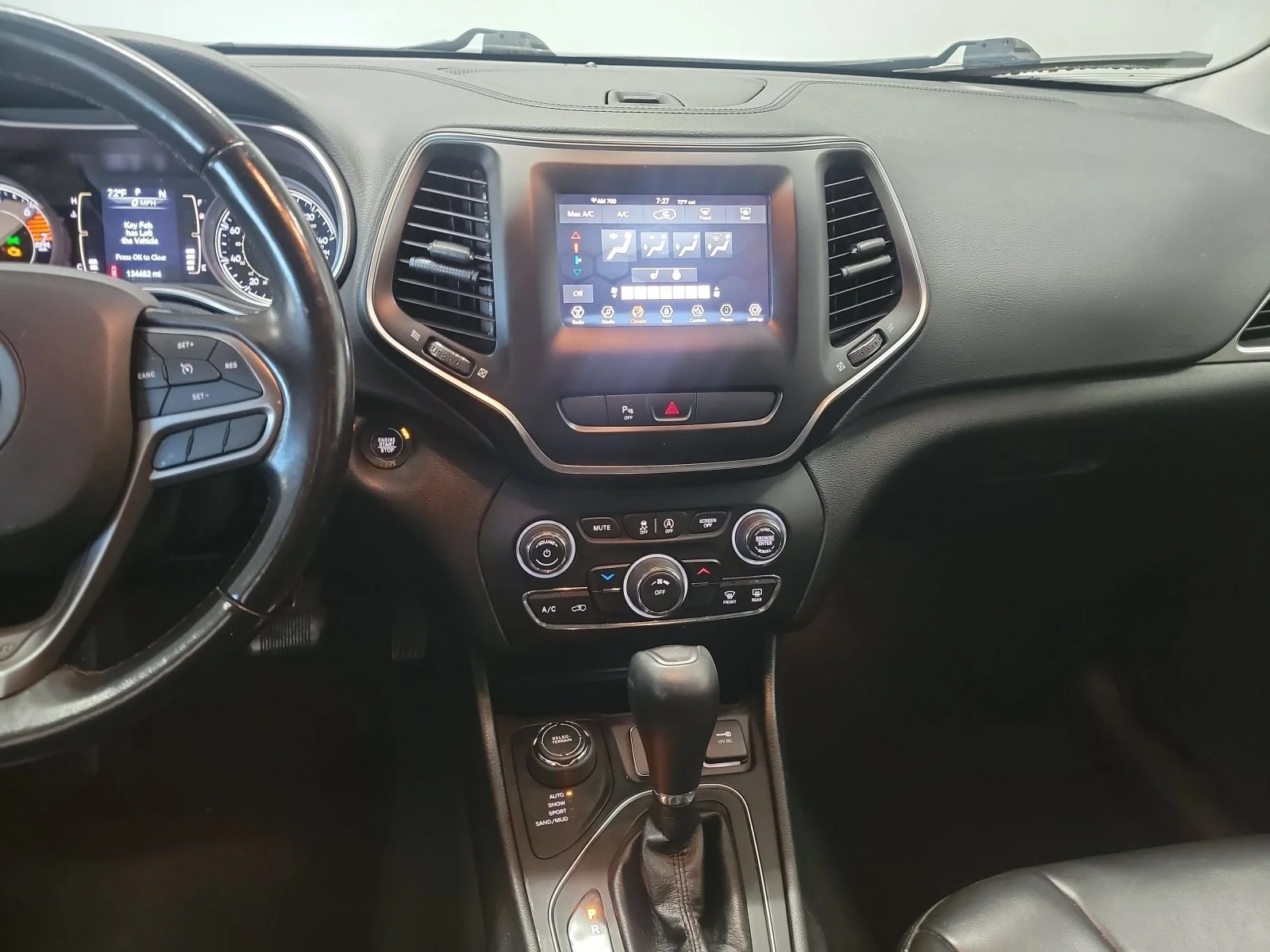 Used 2020 Slate Blue Pearlcoat Jeep Latitude Plus image 19