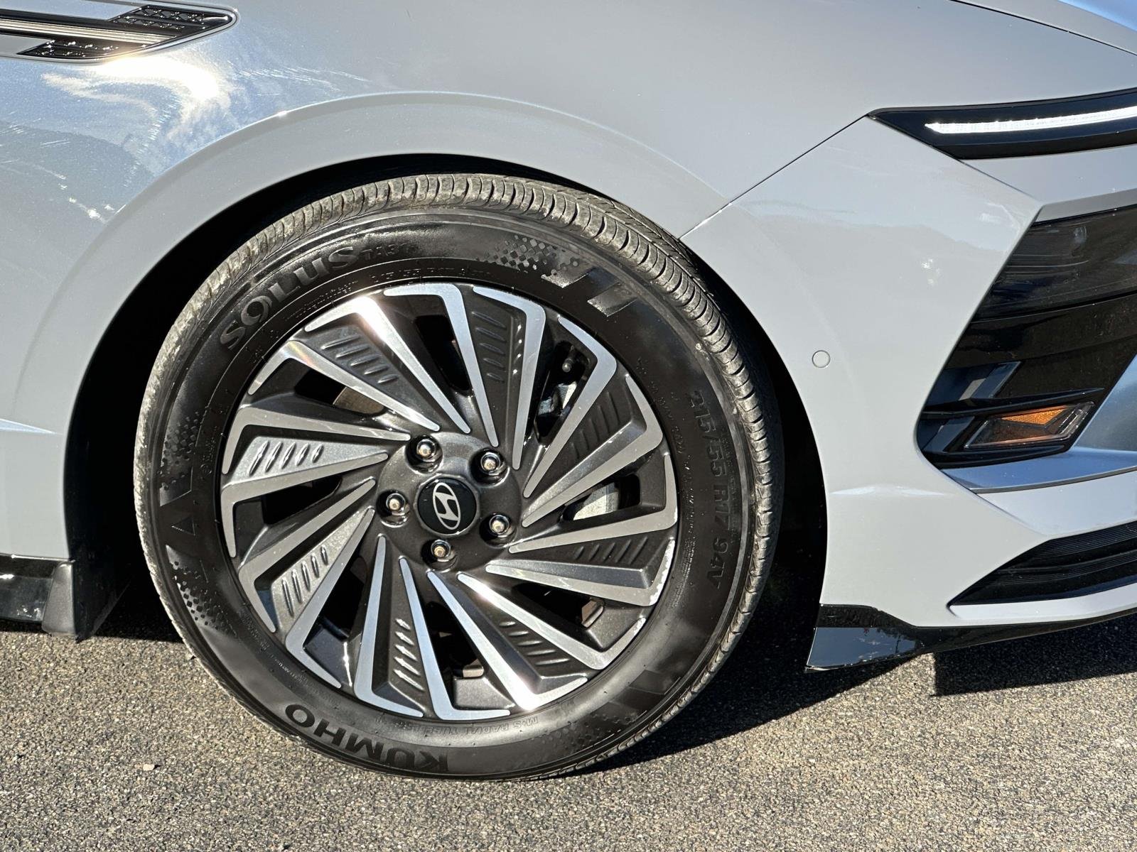2024 Hyundai Sonata Hybrid Limited - Photo 9