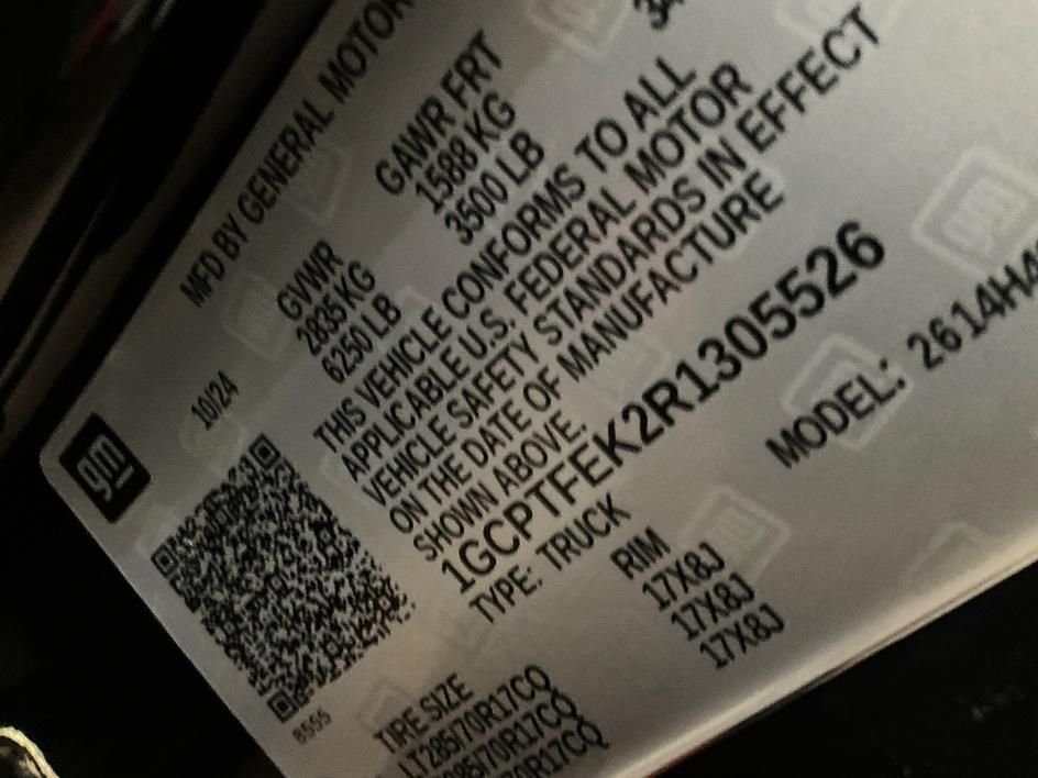 Used 2024 Black Chevrolet ZR2 image 34