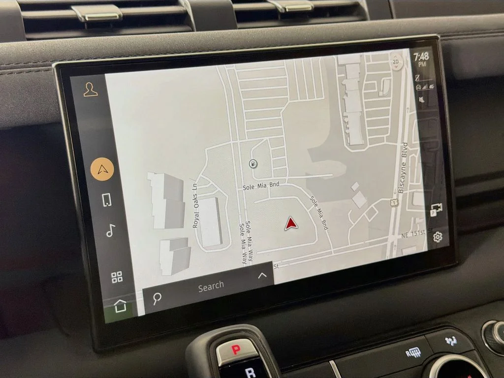 Certified Used 2023 Black Land Rover X-Dynamic SE image 13
