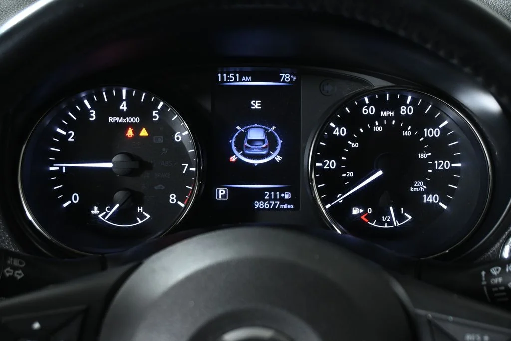 Used 2017 Blue Nissan SL image 20