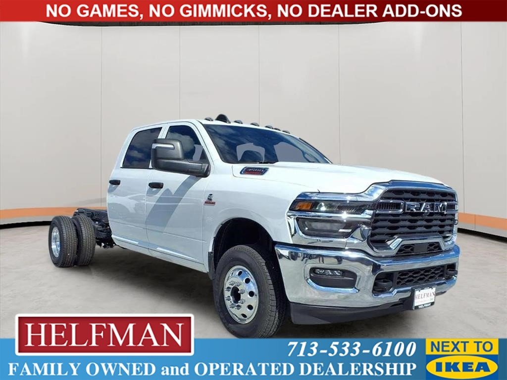 2025 RAM 3500 Tradesman 4X4 Crew Cab's photo