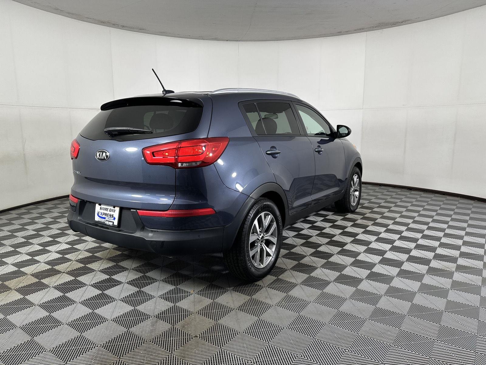 Used 2016 Twilight Blue Kia LX image 29