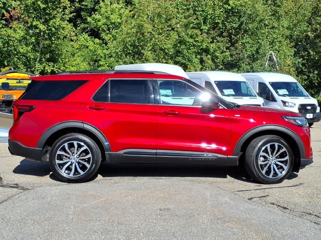 Certified Used 2025 Red Metallic Ford ST-Line image 3