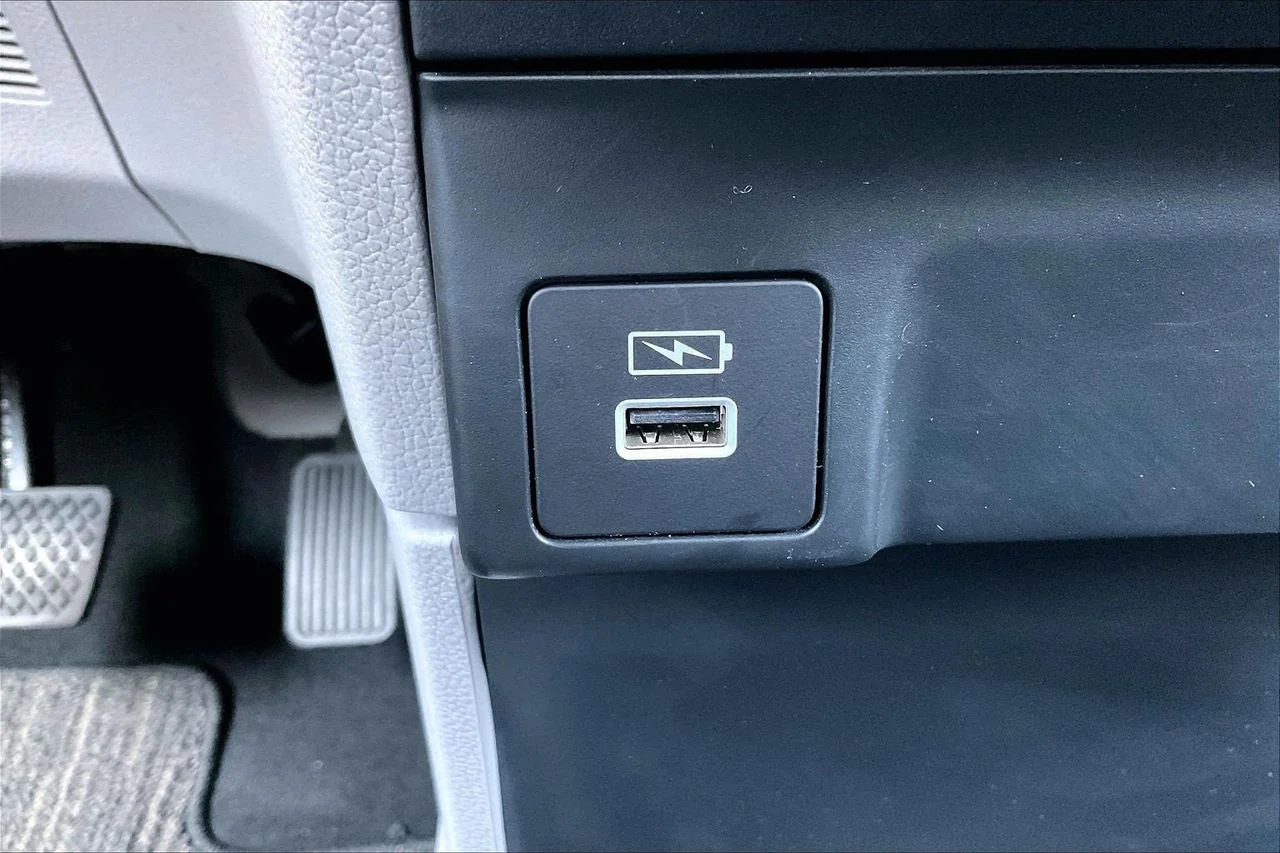 Certified Used 2024  Honda EX-L image 17