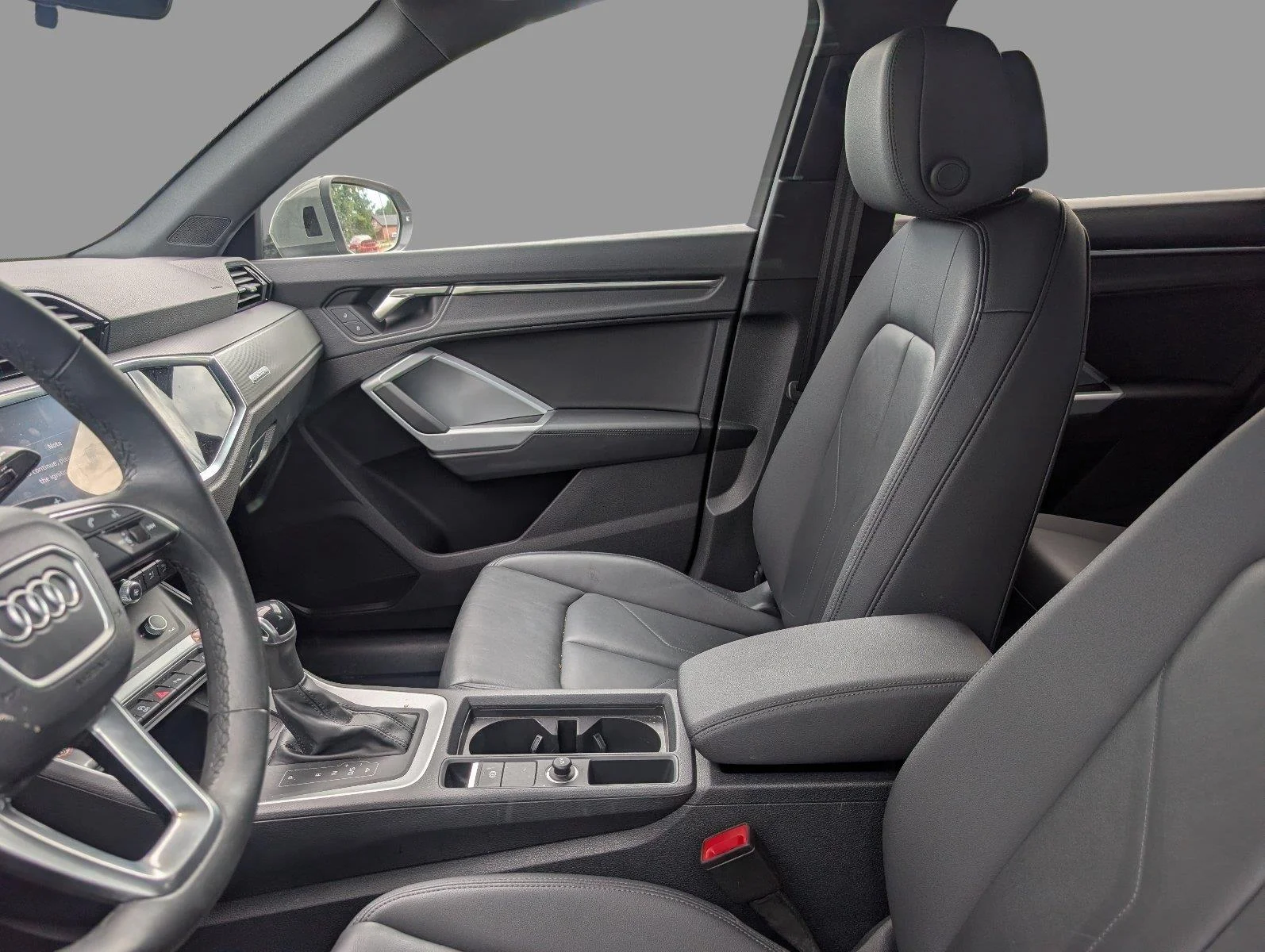 Used 2025  Audi S line Premium image 37