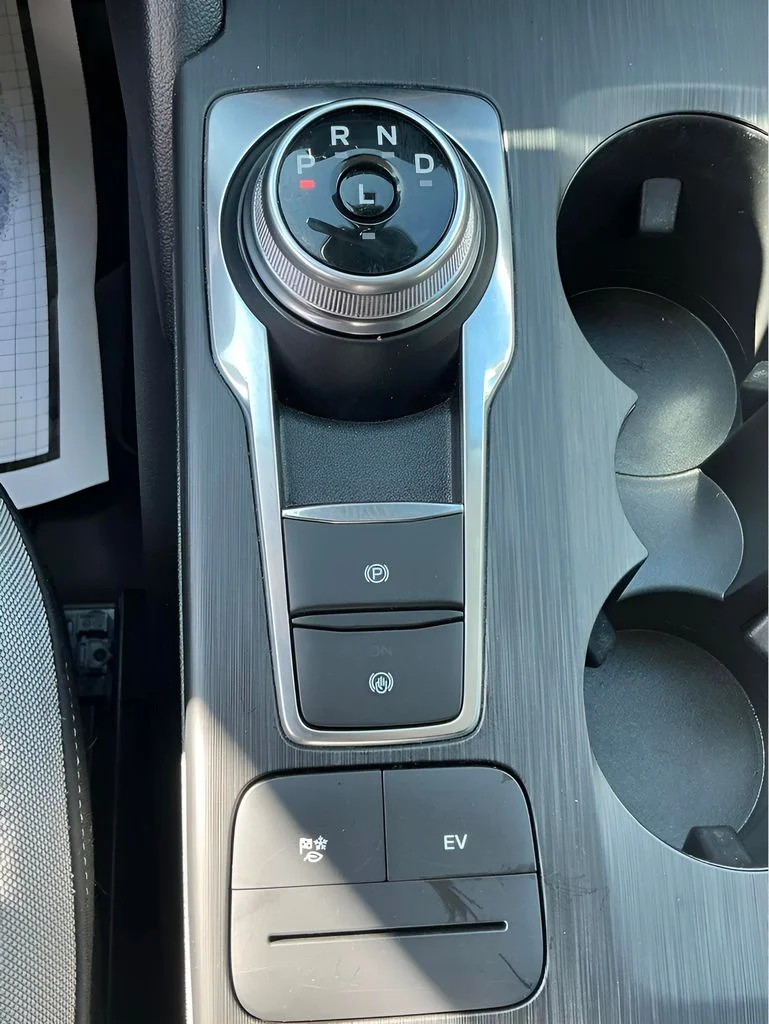 Used 2022 Gray Ford SE image 36