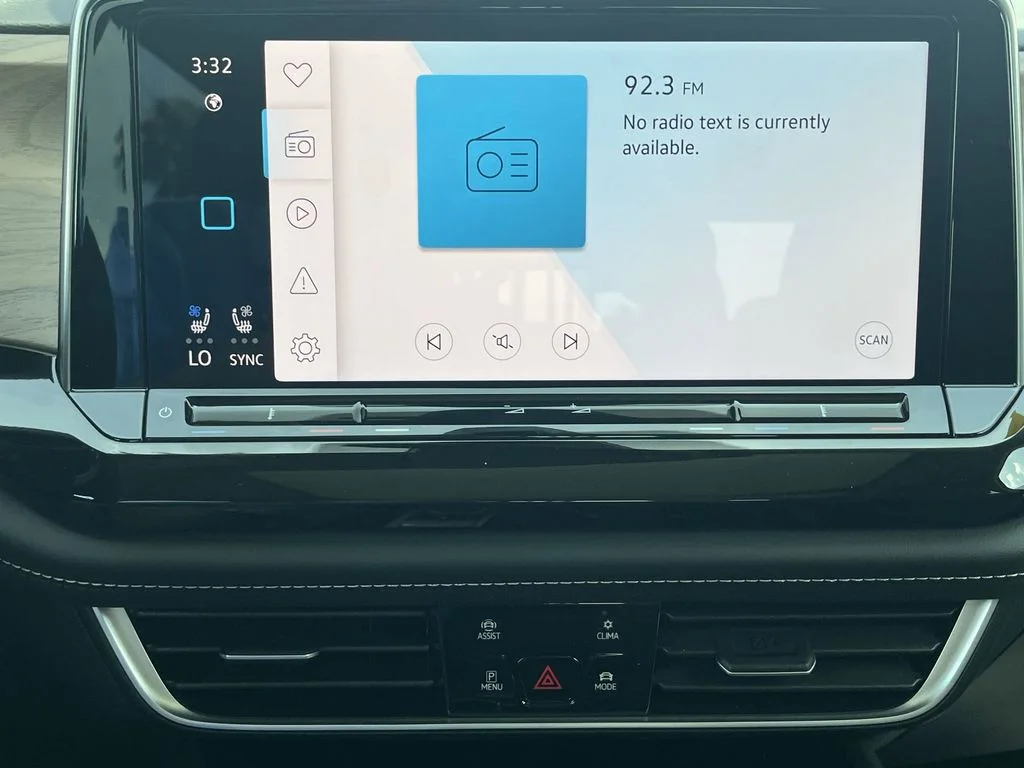 New 2026 Green Volkswagen 2.0T SE w/Technology image 25