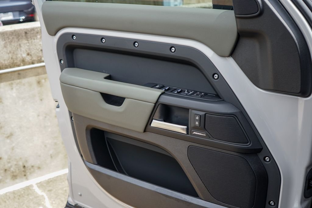 New 2026 Borasco Grey Metallic Land Rover S image 20