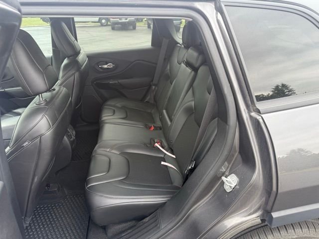 Certified Used 2019 Gray Jeep Altitude image 9