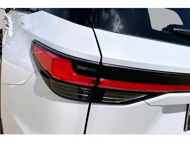 New 2026 Wind Chill Pearl Lexus PREMIUM AWD image 21
