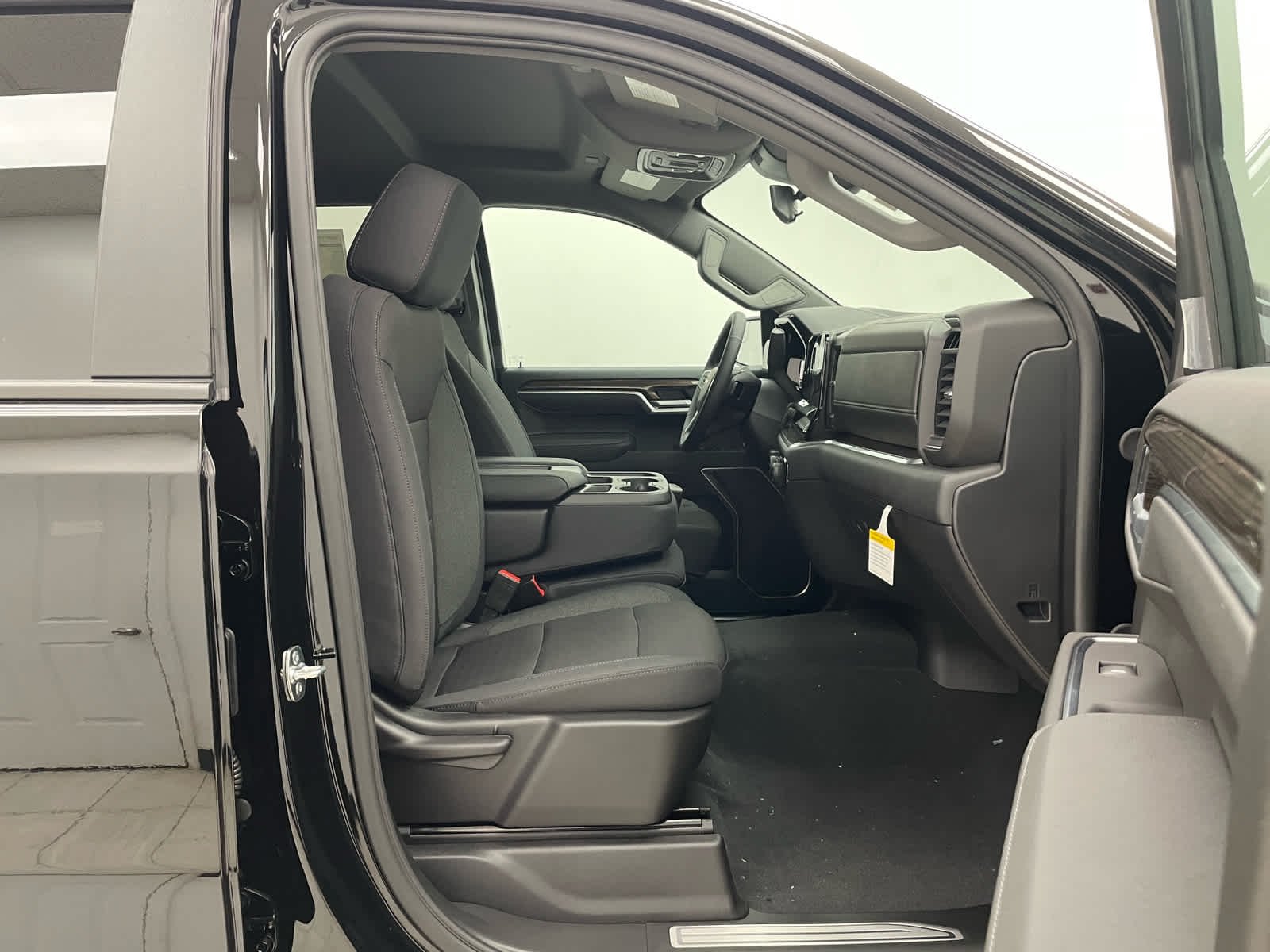 2026 Chevrolet Silverado 1500 LT - Photo 15