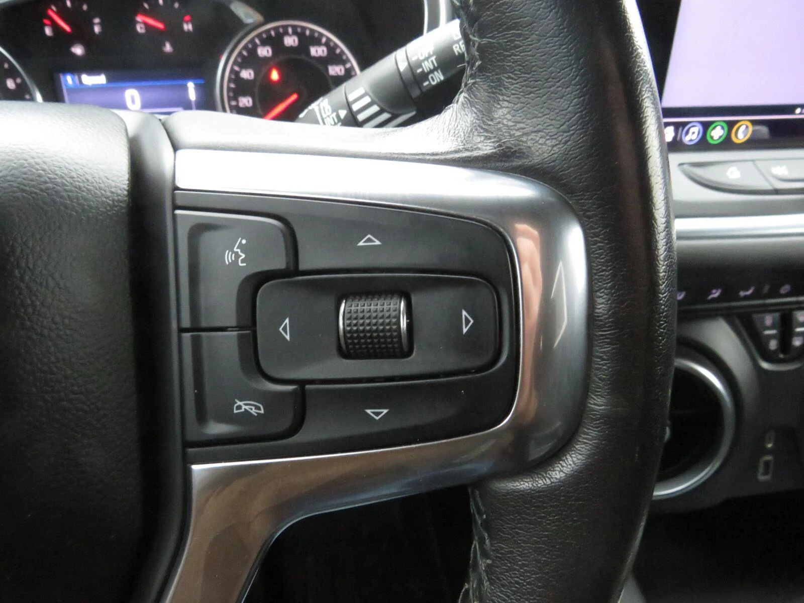 Used 2020 Cajun Red Tintcoat Chevrolet LT image 29