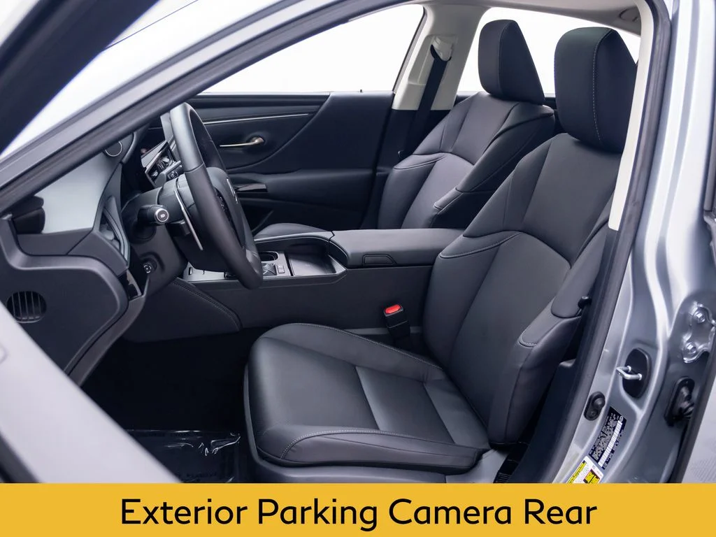 Used 2023 Silver Lexus 300h image 15