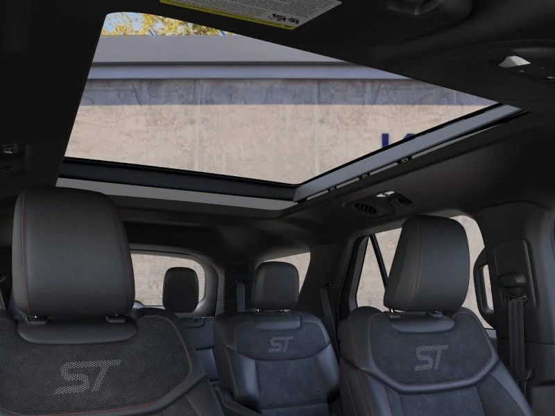 New 2026 Star White Metallic Tri-Coat Ford ST image 22