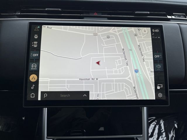 Used 2025  Land Rover SE image 20