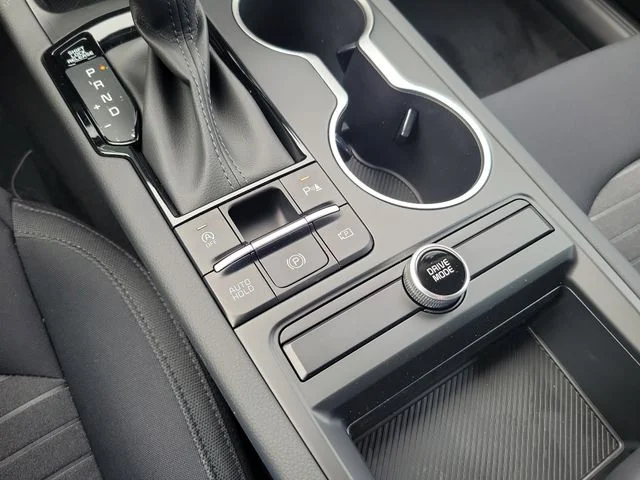 New 2026 Snow White Pearl Kia LXS FWD image 24