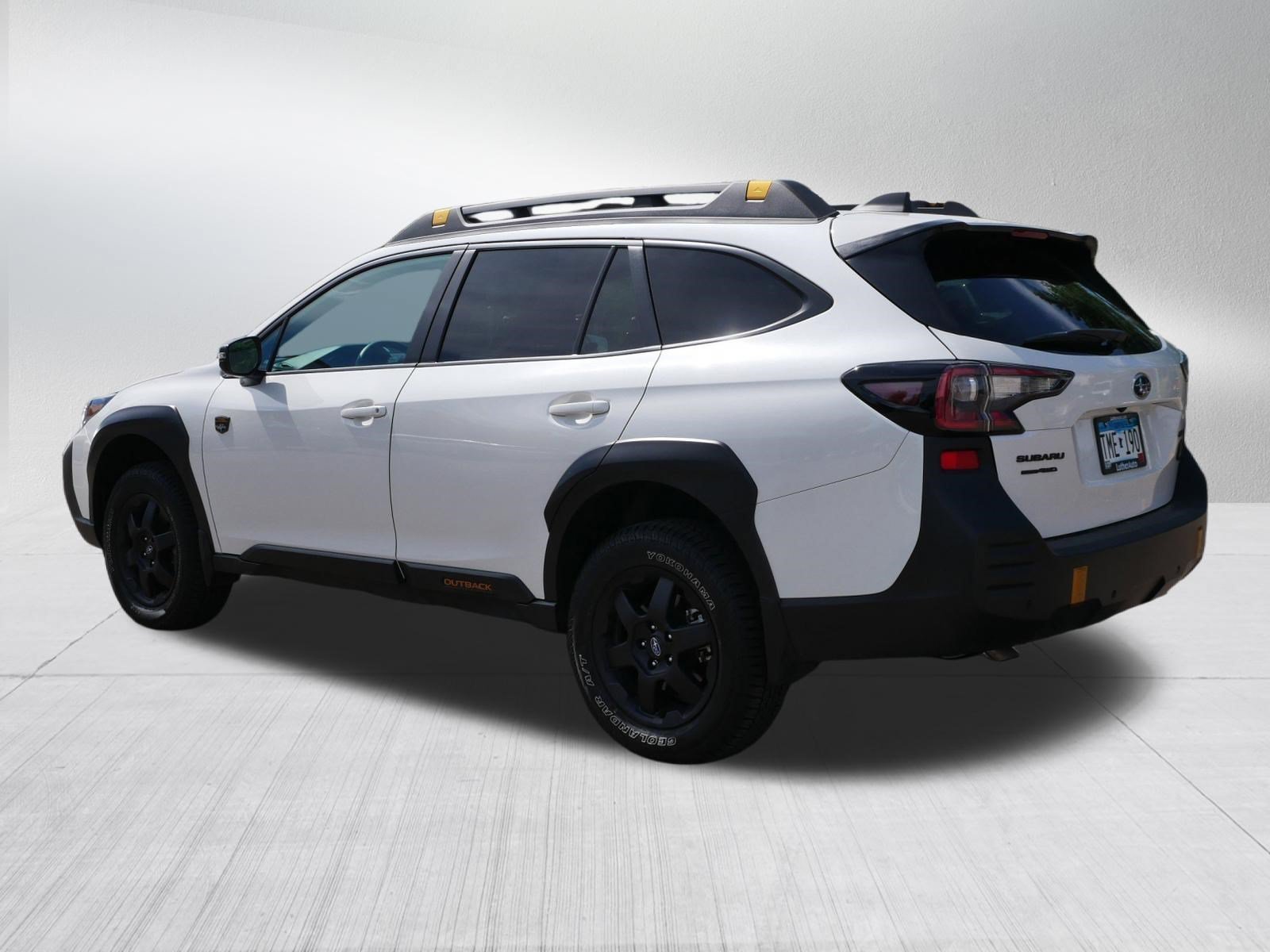 Certified Used 2025 Crystal White Pearl Subaru Wilderness image 5