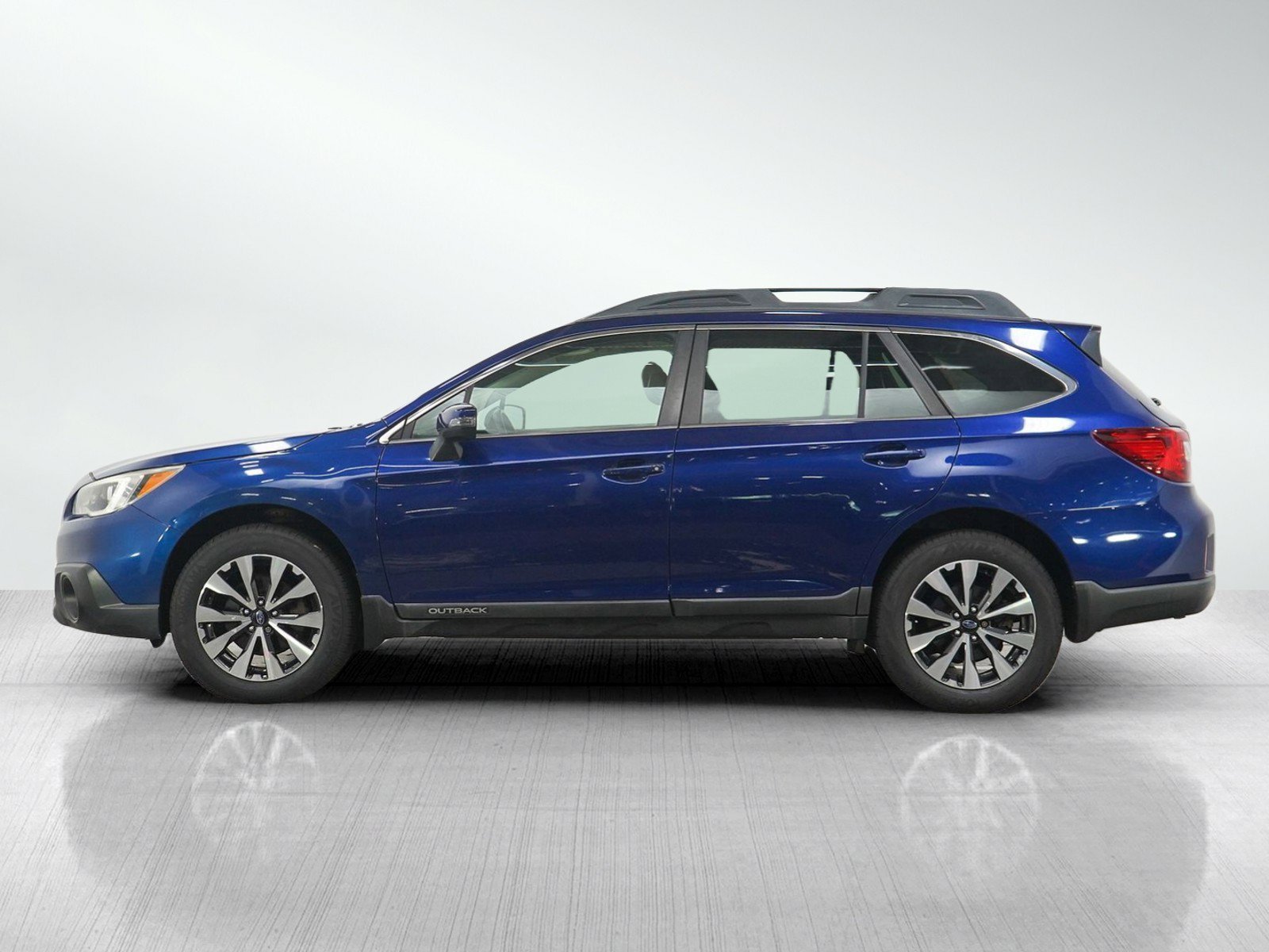 Used 2016 Subaru Outback Limited with VIN 4S4BSALC9G3200362 for sale in Burnsville, Minnesota