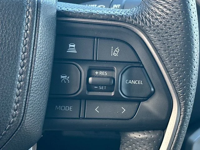 2025 Toyota Tundra Limited - Photo 18
