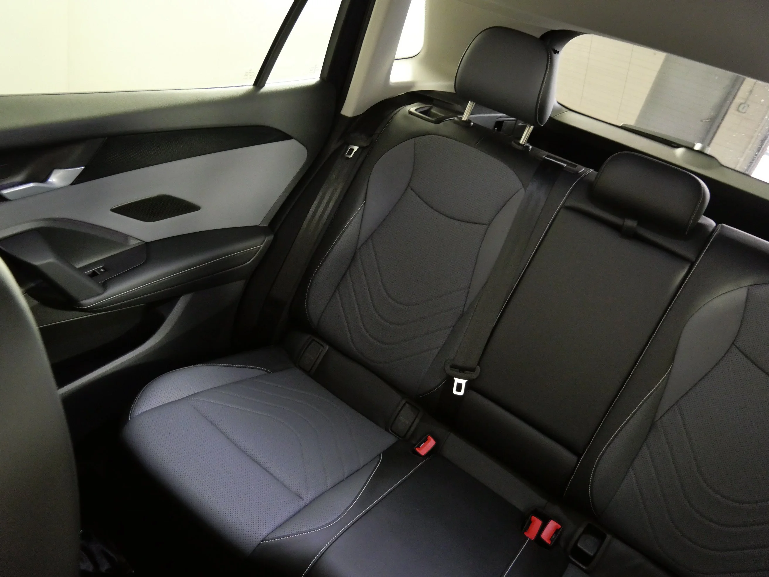 Certified Used 2026  Volkswagen SE image 12
