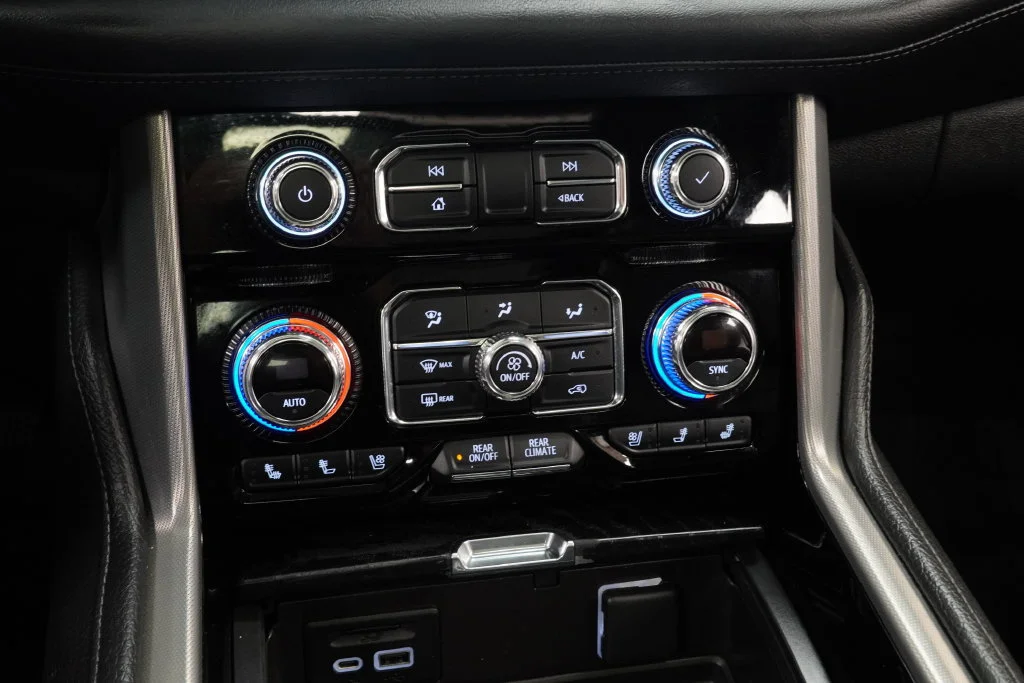 Used 2021 SATIN STEEL METALLIC GMC Denali image 22