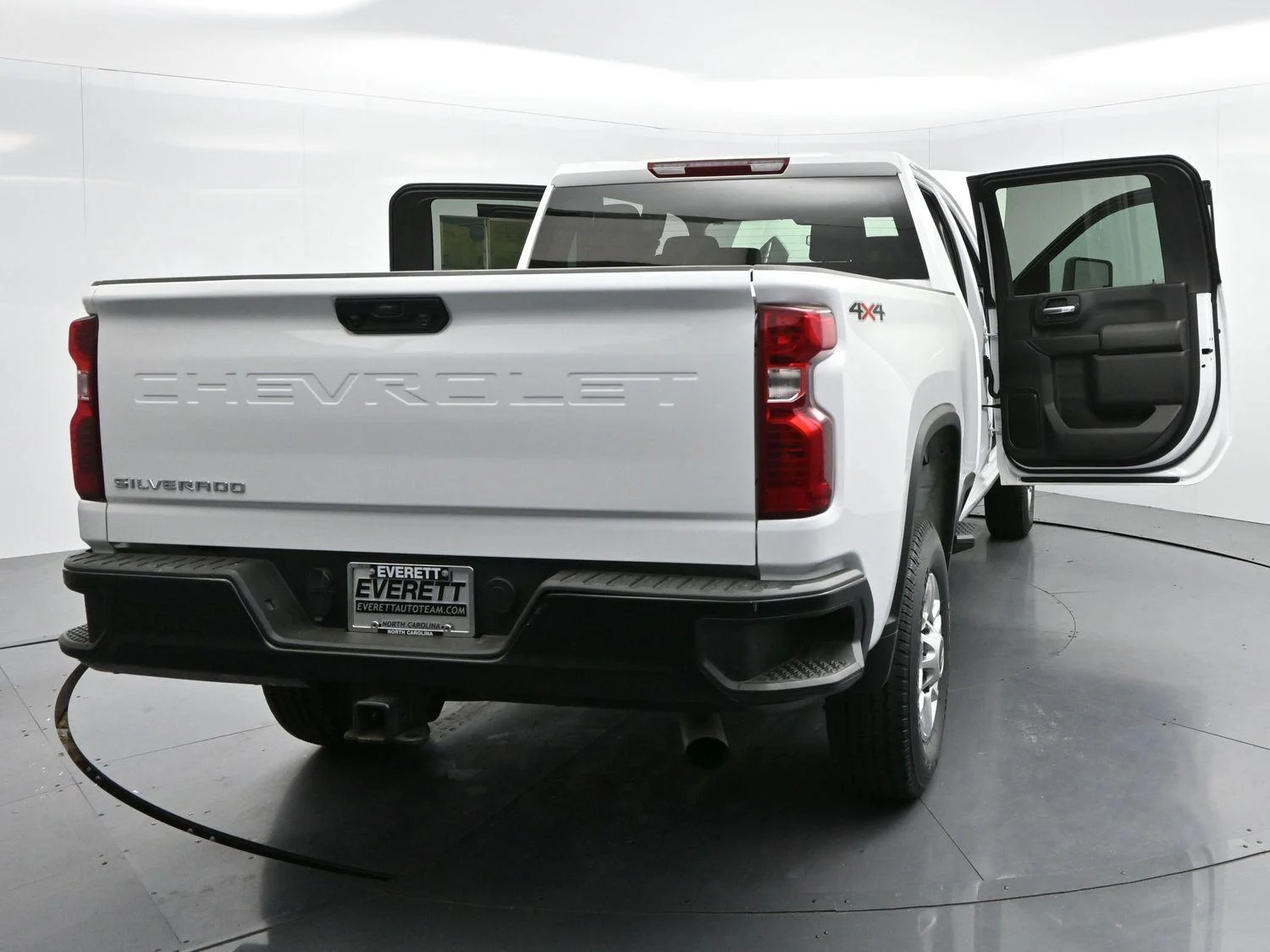 Used 2025 Summit White Chevrolet WT image 61