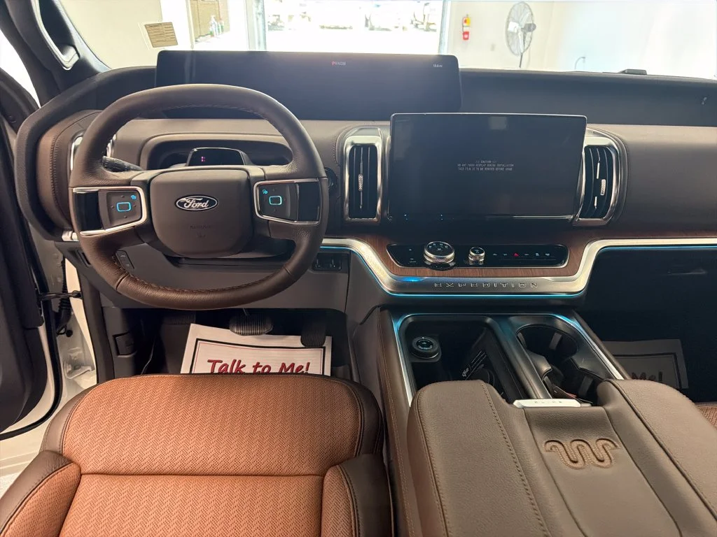 New 2027 Star White Metallic Tri-Coat Ford MAX King Ranch® image 20