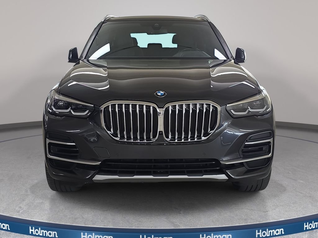 Certified Used 2023 Dark Graphite Metallic BMW sDrive40i image 3