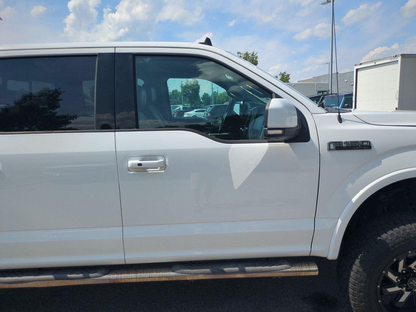 Used 2020 Oxford White Ford LARIAT image 37