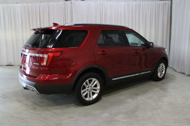 Used 2016 Ruby Red Metallic Ford XLT image 32